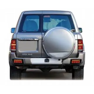 Fanali posteriori LED Smoke Black (1999-2004, 2 pz) Nissan Patrol Y61 1997-2011 foto 2