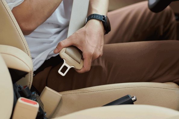 Perché è importante indossare la cintura di sicurezza?