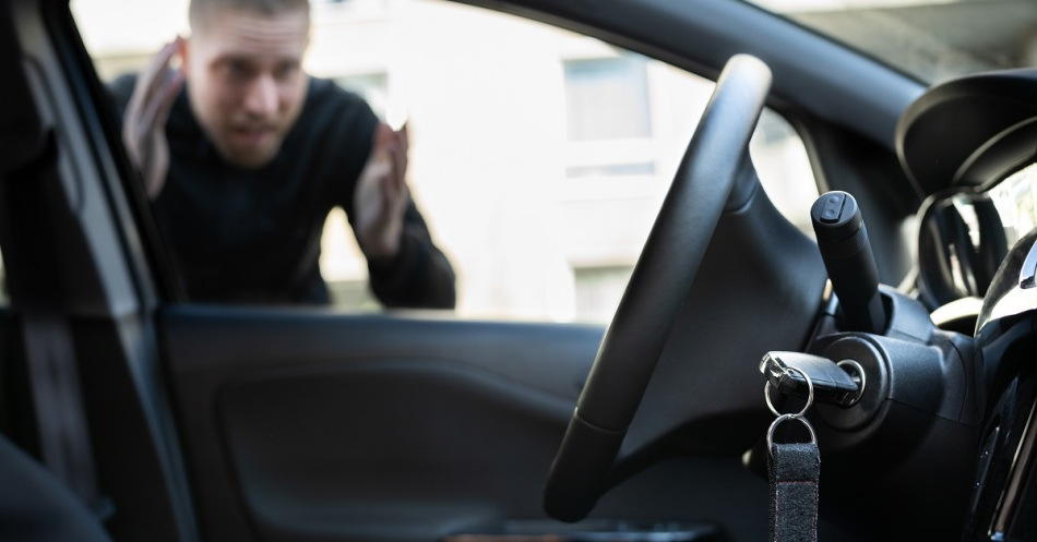 Come aprire un’auto con le portiere chiuse: consigli e trucchi