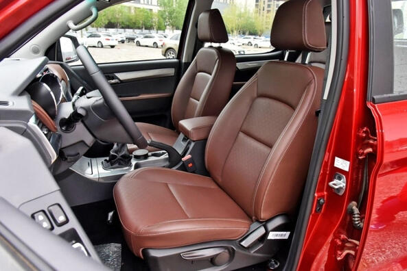 Recensione del pick-up a trazione integrale JAC T8 Foto 6
