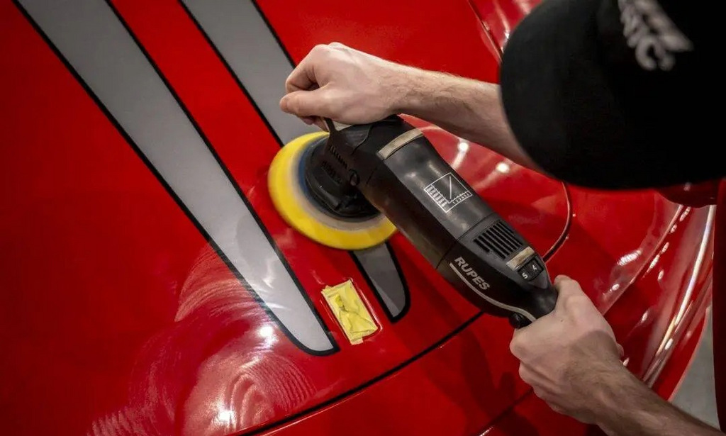 Perché la lucidatura frequente dell’auto può essere dannosa?