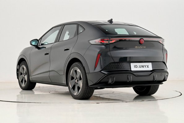 Recensione del crossover elettrico Volkswagen ID. UNICEX Foto 5