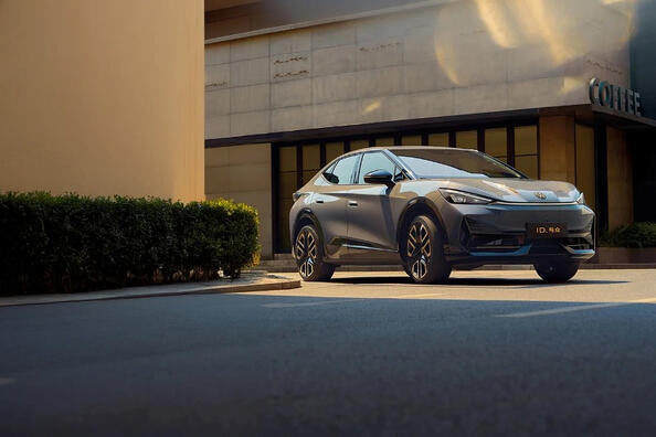 Recensione del crossover elettrico Volkswagen ID. UNICEX Foto 2