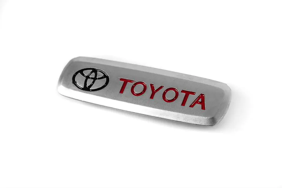Toyota Badge in alluminio per tappetini auto (1 pz) Image