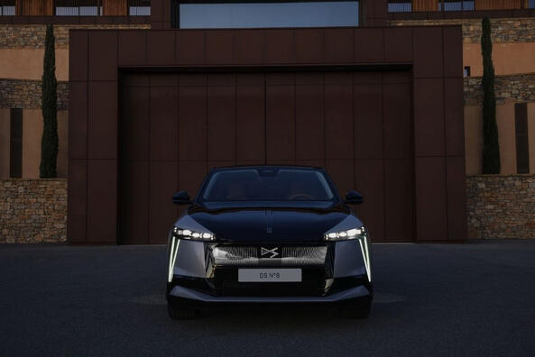 DS N°8: recensione del crossover elettrico di punta