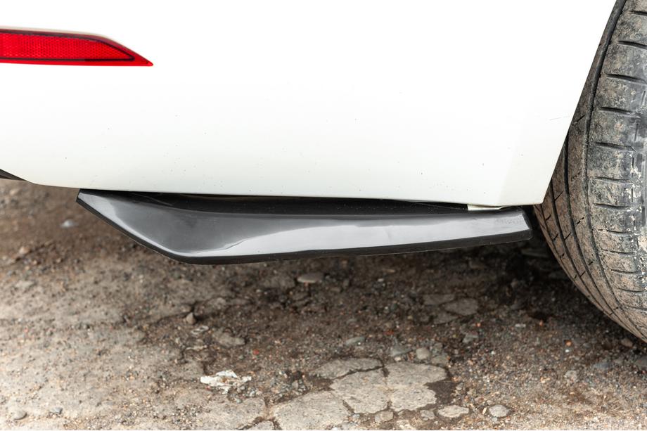 Estensioni universali Flap per paraurti posteriore Tipo-A (2 pz, nero lucido, plastica ABS) Image