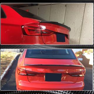 Spoiler V4 (per Sedan, carbonio) foto 4