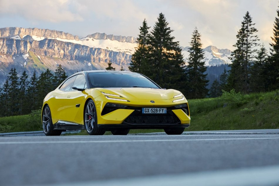 Recensione dell’auto Lotus Emeya