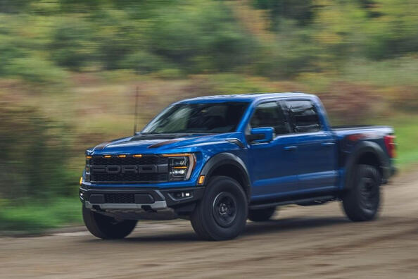 Recensione del pick-up ad alte prestazioni Ford F-150 Raptor Foto 4