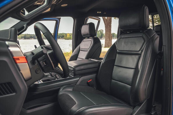 Recensione del pick-up ad alte prestazioni Ford F-150 Raptor Foto 6