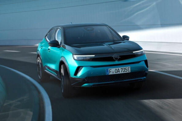 Opel Mokka Electric e Mokka-e: обзор, caratteristiche, restyling 2024 e versione GSE Foto 3