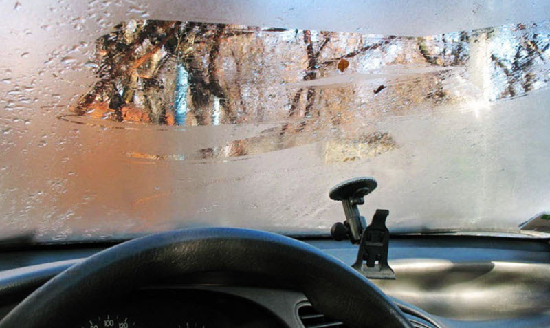 Perché i finestrini delle auto sudano: cause e soluzioni