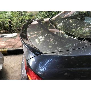 Spoiler stile M4 (per E90, carbonio) foto 3