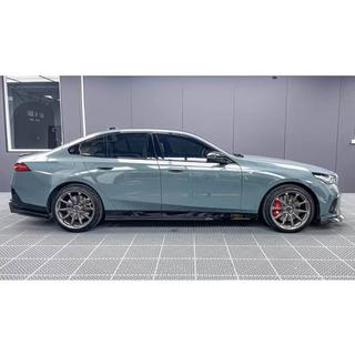 Minigonne laterali aggiuntive (per M-Sport, Carbonio) BMW 5/i5 Series G60/G60E/G61 2023- foto 2