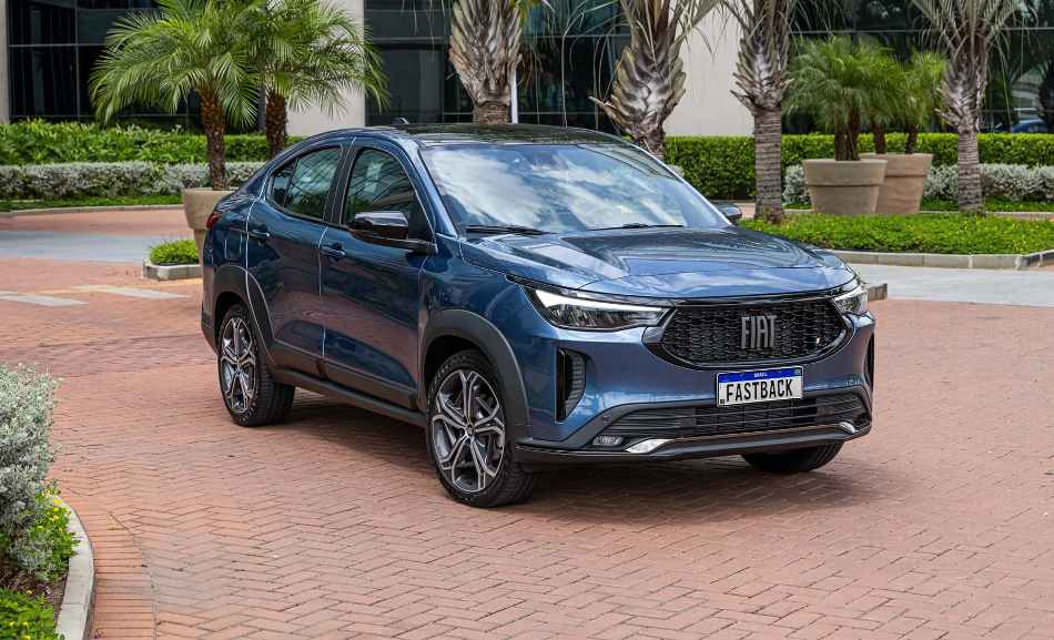 Recensione della cross-coupé Fiat Fastback