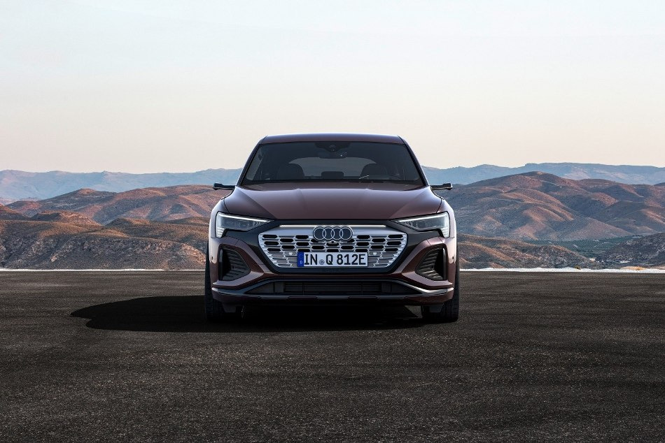 Recensione del crossover premium tipo coupé Audi Q8 e-tron Sportback