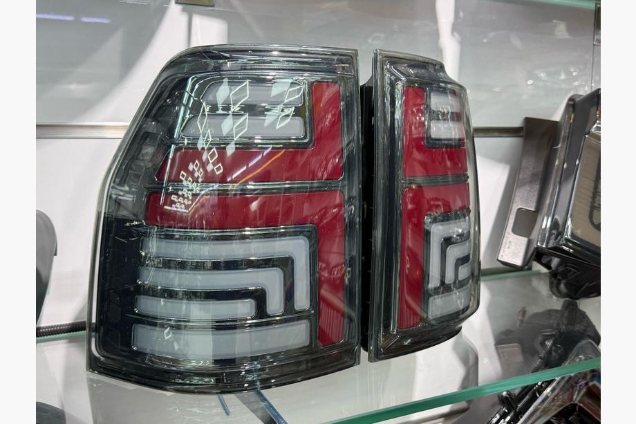 Mitsubishi Pajero Wagon IV 2006-2021 Fanali posteriori LED (2 pz) Foto 2