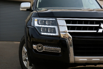 Mitsubishi Pajero Wagon IV 2006-2021 Fari anteriori LED (2 pz) foto 1