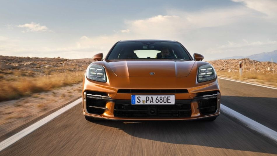Porsche Panamera Turbo 2024: recensione della liftback ibrida