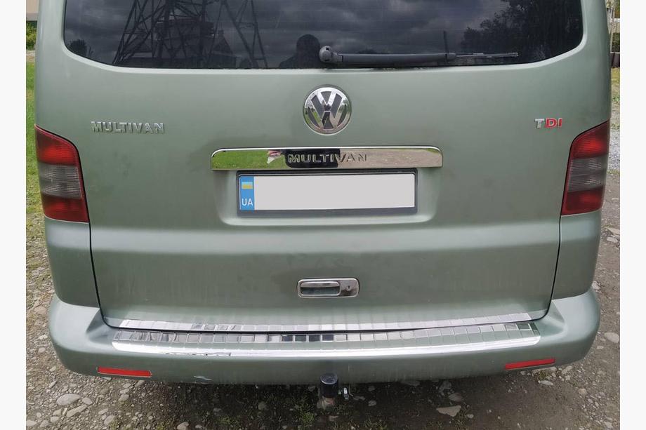 Volkswagen T5 Transporter 2003-2010 Protezione paraurti posteriore con bordo acciaio inox (Omsa) Cromo Nero Image