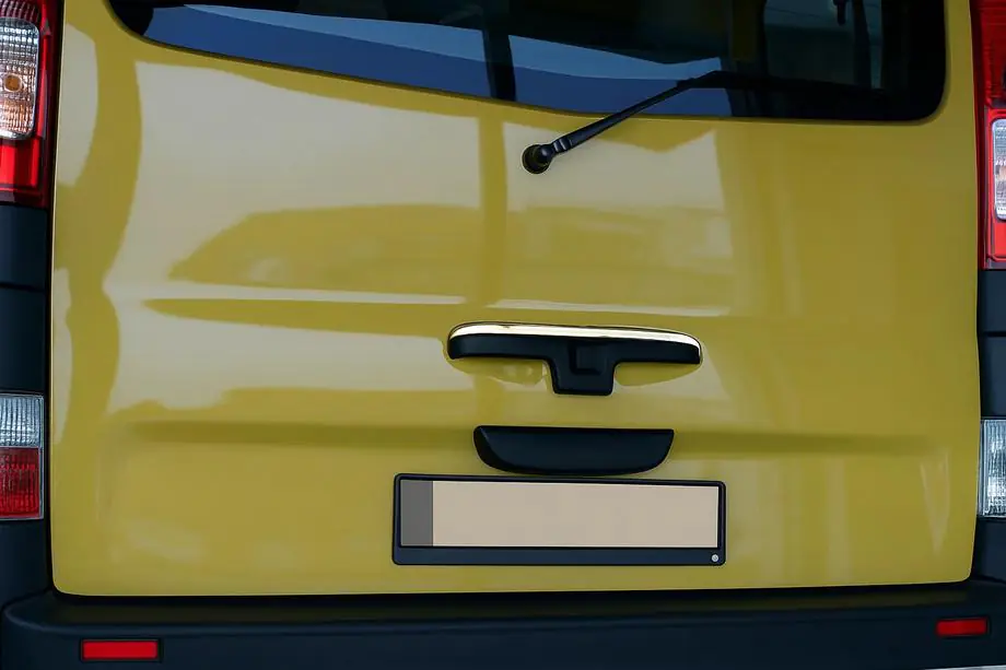 Opel Vivaro 2001–2015 Modanatura cromata per maniglia portellone posteriore (acciaio inox) Image