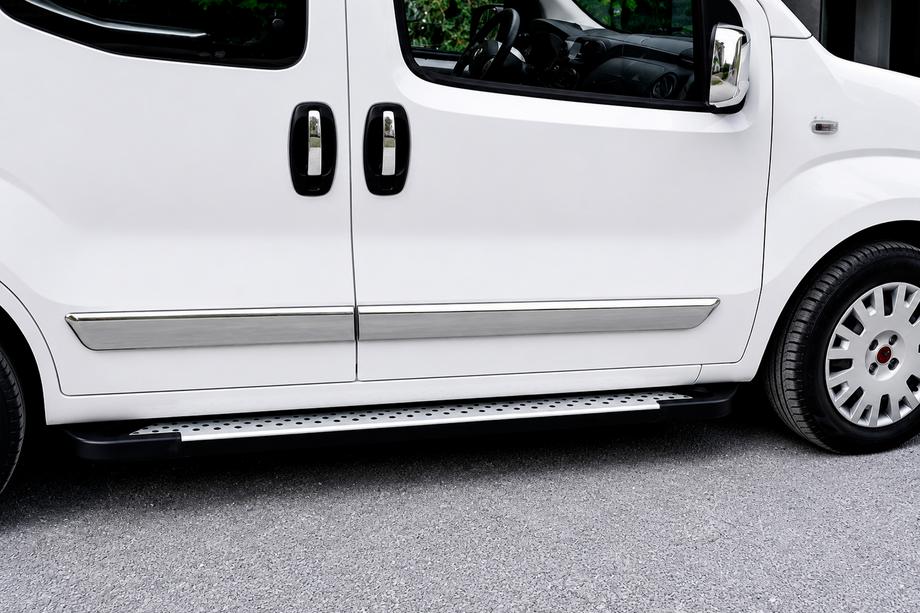 Opel Combo 2012-2018 Pedane Laterali Allmond Grey (2 pz, Alluminio) Image