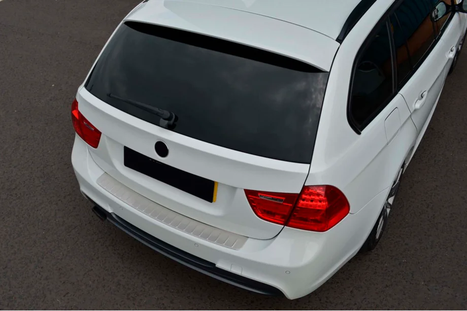 BMW 3 Series E90/E91 2005-2011 Protezione paraurti posteriore acciaio inox (2006-2008, SW) Image