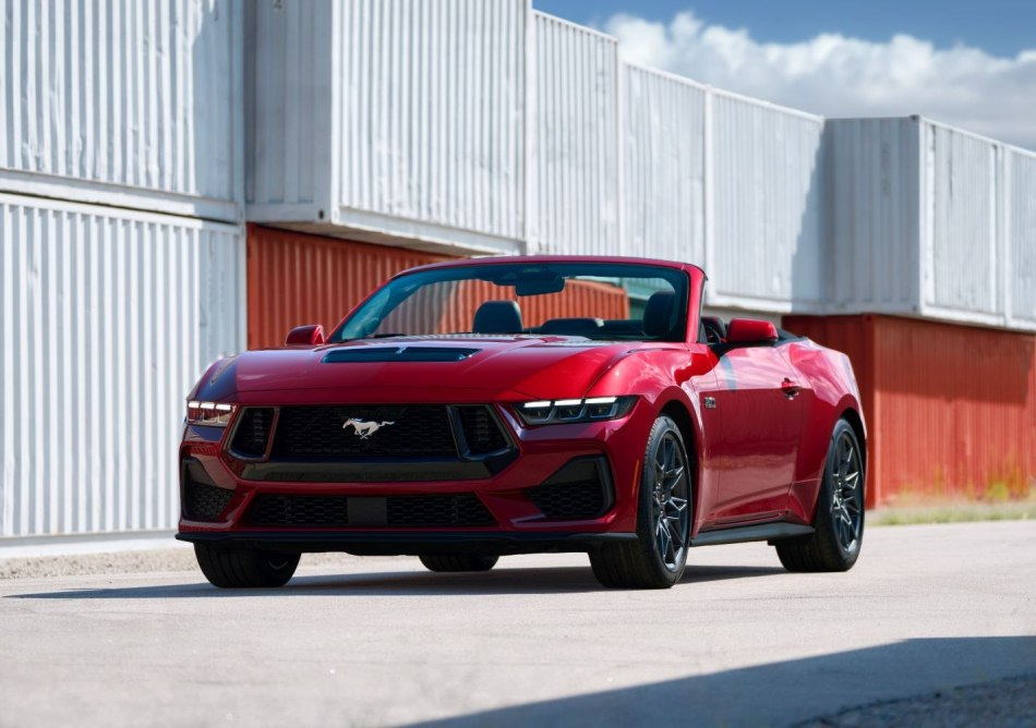 Recensione della Ford Mustang Convertible di settima generazione