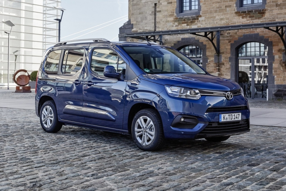 Recensione Toyota Proace City Verso: un minivan compatto per diverse esigenze