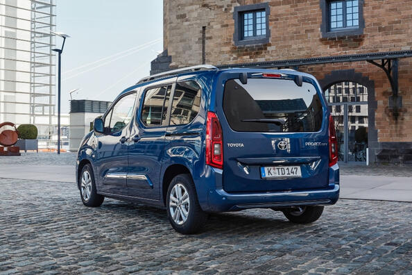 Recensione Toyota Proace City Verso: un minivan compatto per diverse esigenze Foto 3