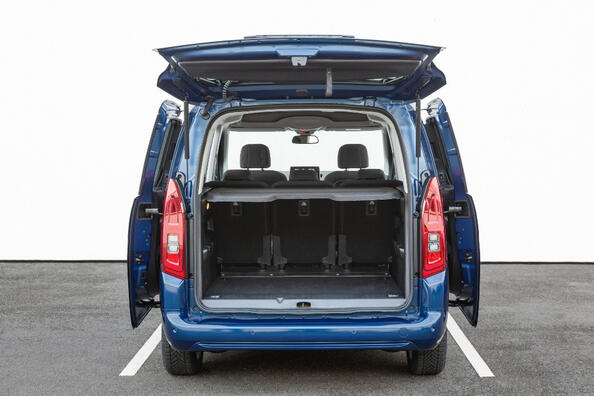 Recensione Toyota Proace City Verso: un minivan compatto per diverse esigenze Foto 4