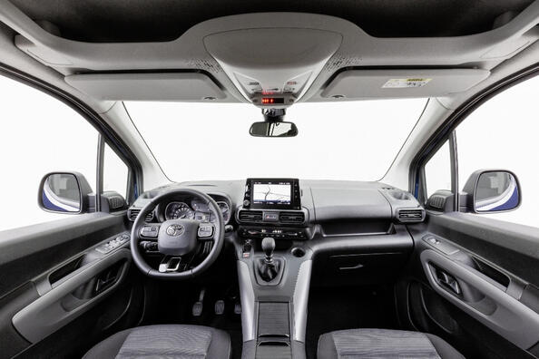 Recensione Toyota Proace City Verso: un minivan compatto per diverse esigenze Foto 6
