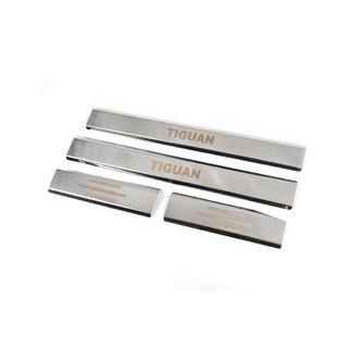 Battitacco interni in acciaio inox Carmos (4 pz) Volkswagen Tiguan 2007-2016 foto 1