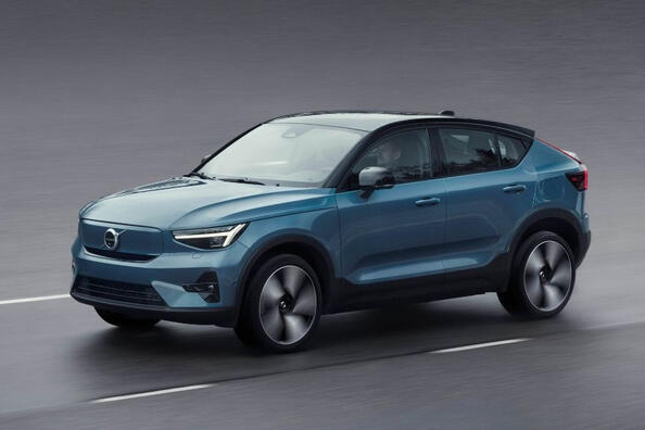 Recensione della tecnologica ed elegante Volvo C40 Recharge Foto 2
