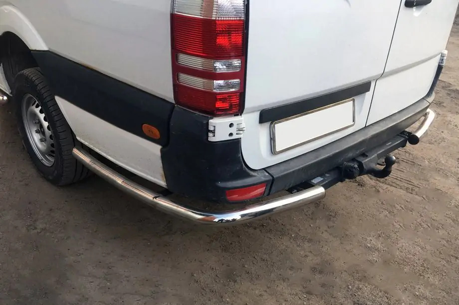 Archi di protezione posteriori per auto: quali sono i vantaggi e come scegliere?