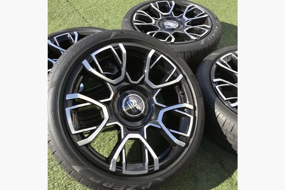 Rolls-Royce Ghost 2009-2020 Cerchi forgiati R22 (Set da 4) Image