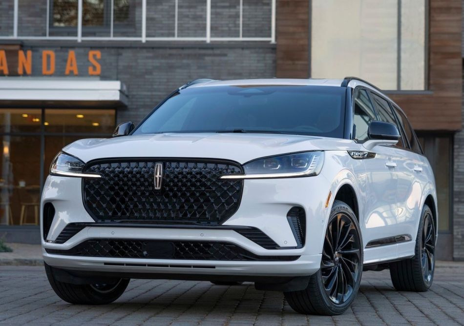 Lincoln Aviator aggiornato: panoramica delle caratteristiche, livelli di allestimento e design