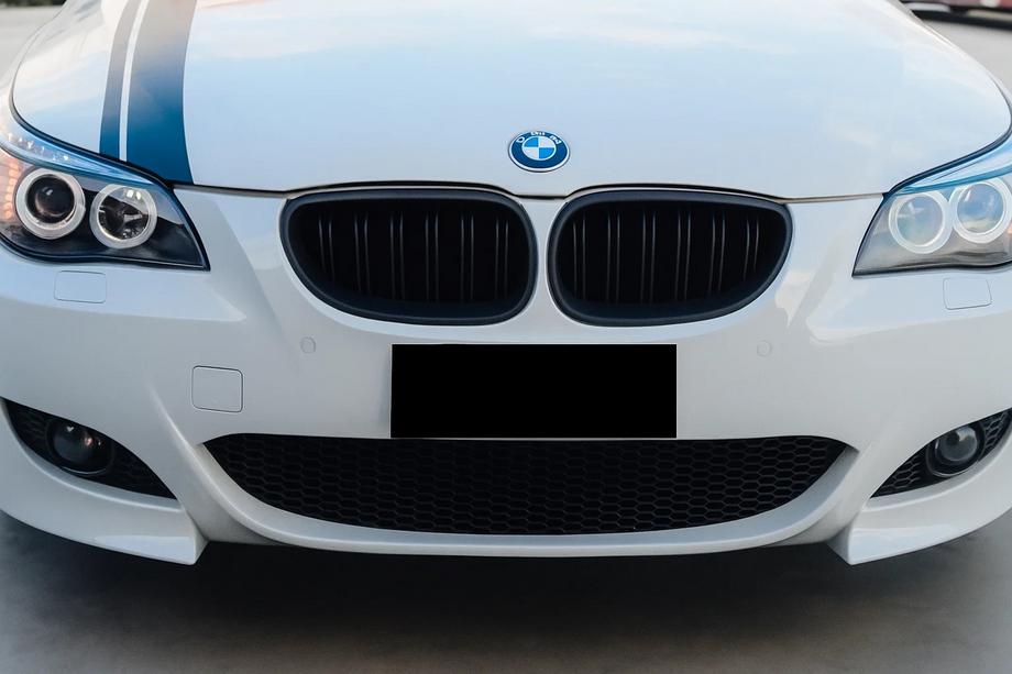 BMW 5 Series E60/E61 2003-2010 Reni M-Look (nero opaco) Image