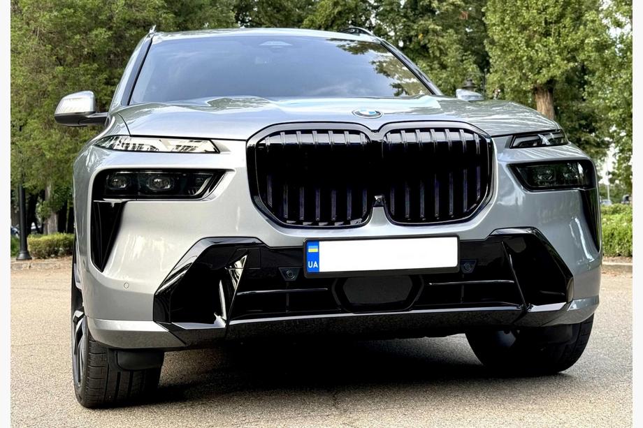 BMW X7 G07 2019- Rene 1 Bar (2023+, Nero Lucido) Image