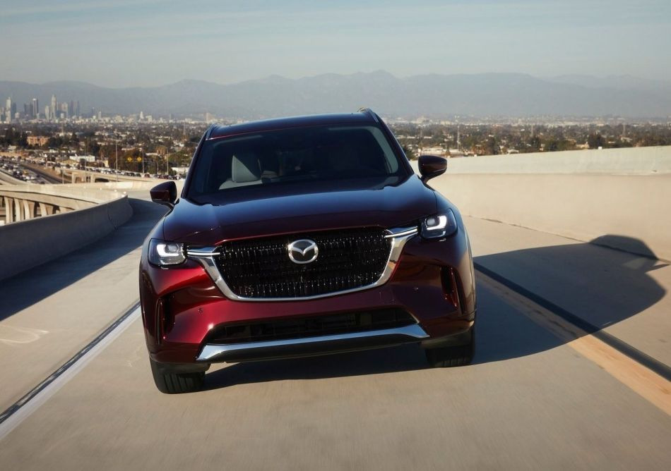 Recensione del crossover a tre file Mazda CX-90