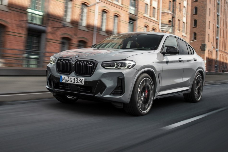 Recensione del crossover BMW X4 Coupe: versione ridisegnata