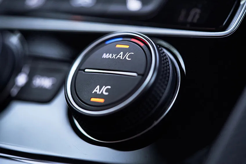 Come accendere correttamente l’aria condizionata in auto: istruzioni passo passo e consigli utili
