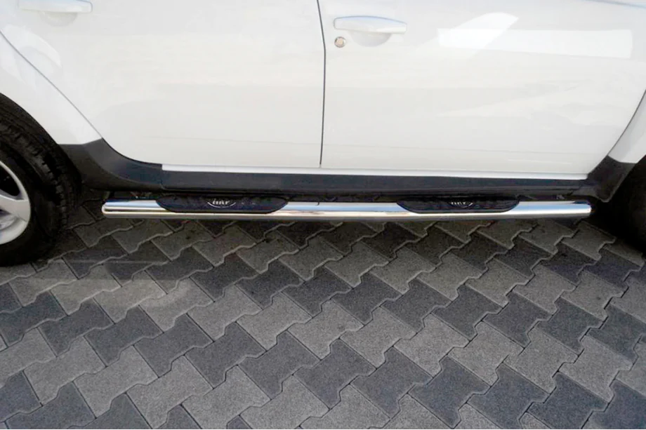 Dacia Duster 2008-2018 Tubi laterali con inserti (2 pz, acciaio inox) Image