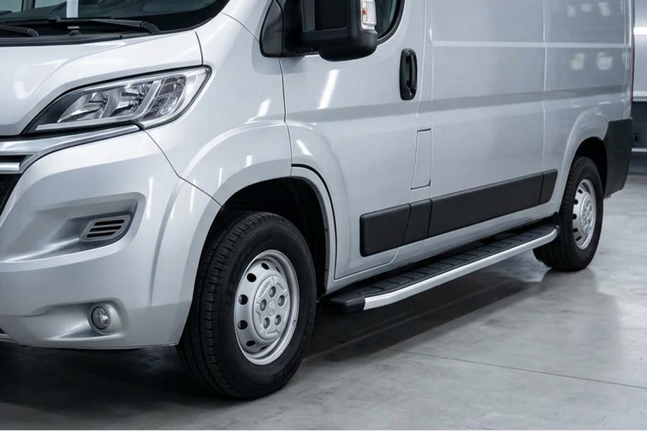 Fiat Ducato 2006-2025 Pedane Laterali Fullmond (2 pz, alluminio) Image