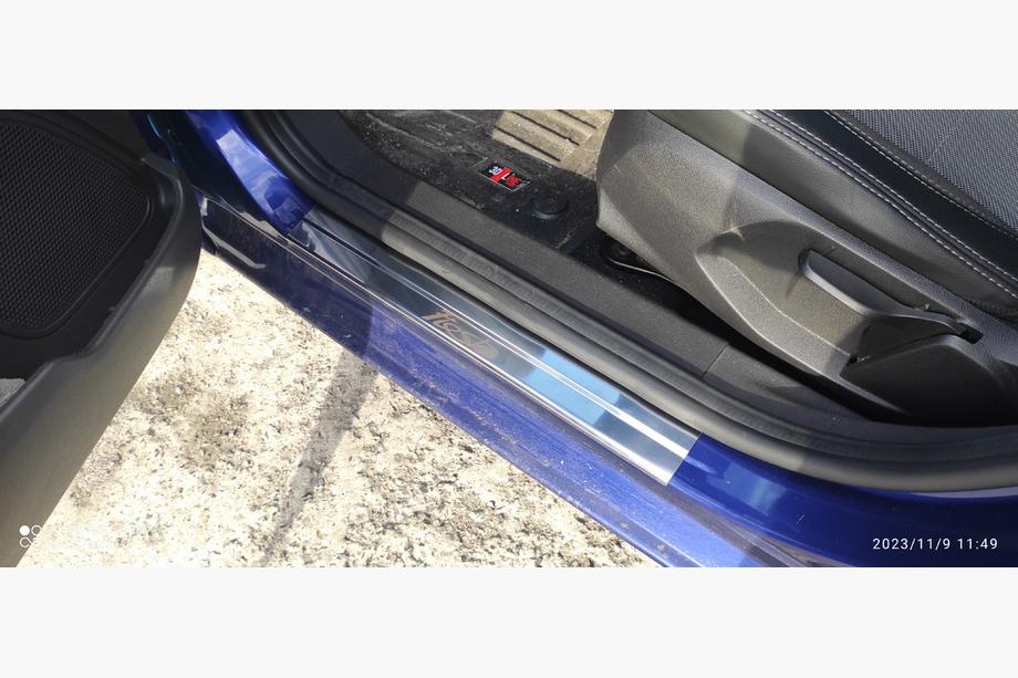 Ford Fiesta 2008-2017 Battitacco inox Carmos V1 set 4 pezzi Foto 3