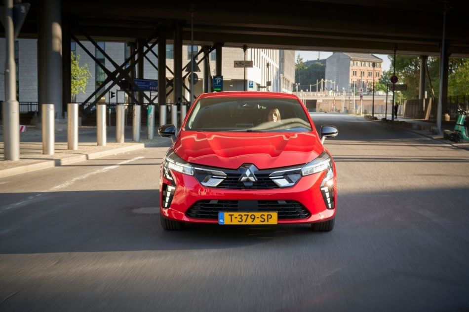 Mitsubishi Colt 7: specifiche tecniche, equipaggiamento e caratteristiche