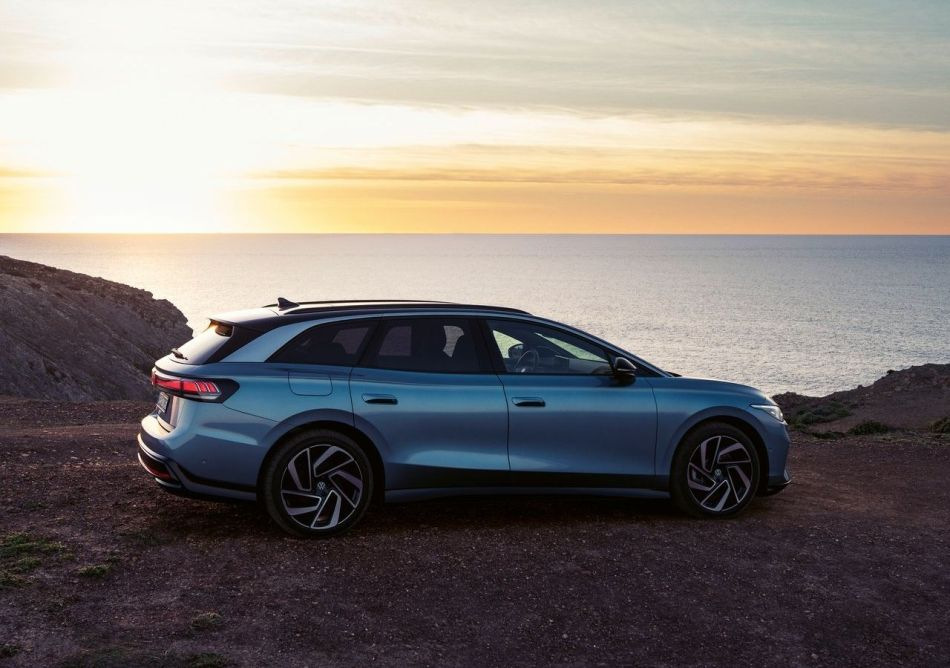 Recensione della Volkswagen ID.7 Tourer: una station wagon elettrica per lunghi viaggi