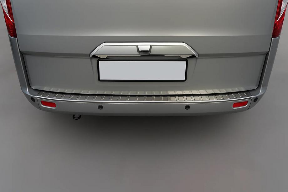 Ford Custom 2013-2022 Modanatura cromata sopra la targa (per telecamera, acciaio inox) Foto 1