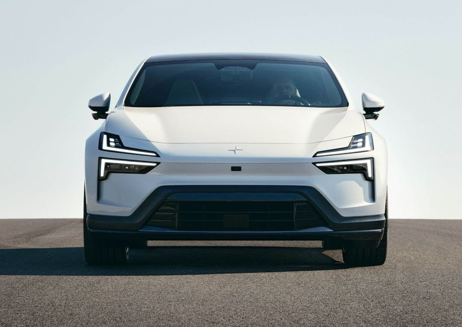 Recensione Polestar 4: un crossover coupé elettrico con carattere