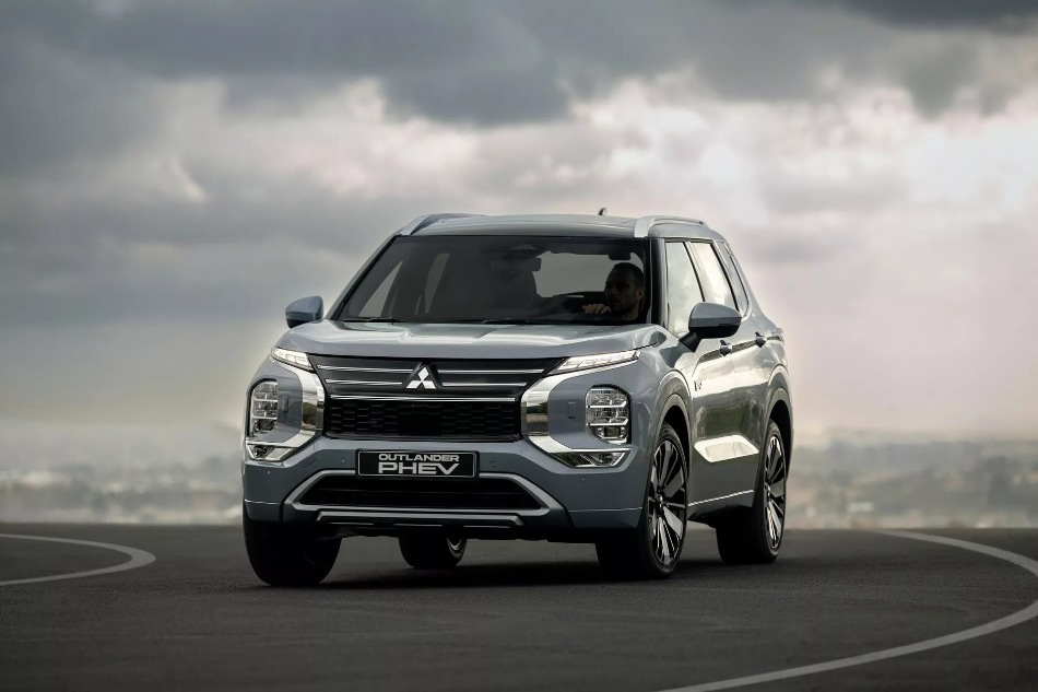 Recensione Mitsubishi Outlander PHEV 2024: ibrido per lunghe percorrenze